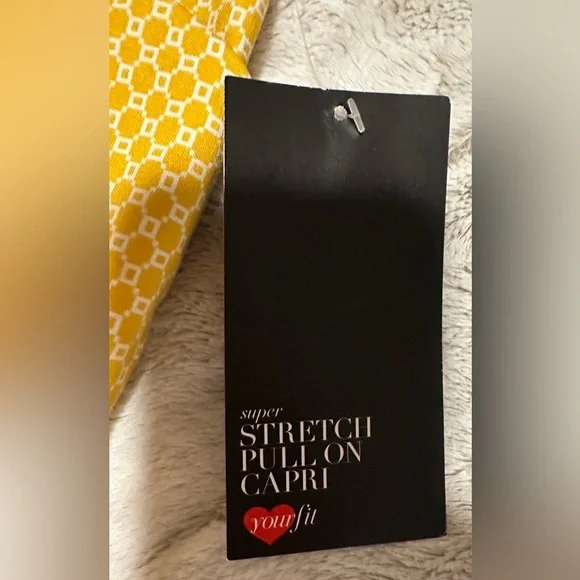 Avenue Yellow Geometric Pattern Super Stretch Pull On Wide Leg Capri Size 20 - Picture 7 of 13